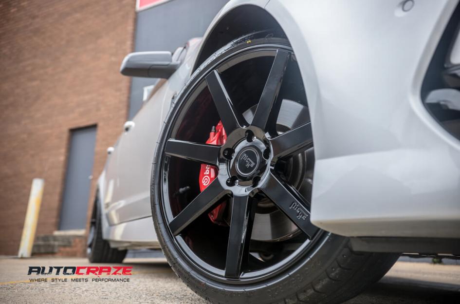 HOLDEN-COMMODORE-VERONA-GLOSS-BLACK